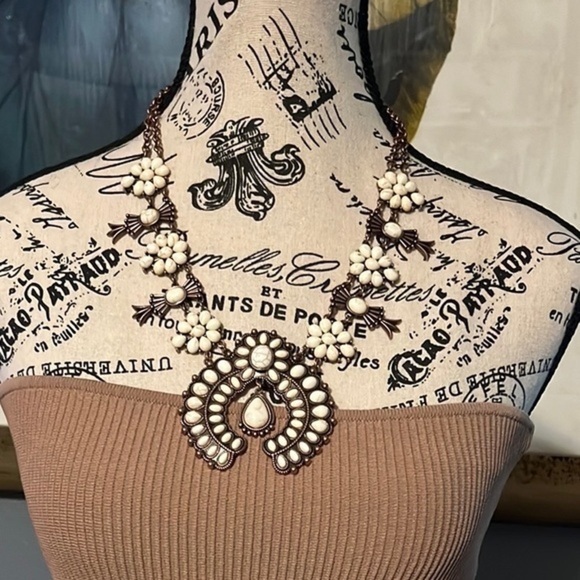 None Jewelry - Western Navajo Zuni vibe necklace. NWT